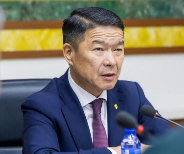 Батлан хамгаалахын сайд Д.Батлут: Батлан хамгаалах яам урсгал зардлыг хэмнэж, зайлшгүйгээс бусад бүх хурал, зөвлөгөөнийг цахимд шилжүүллээ